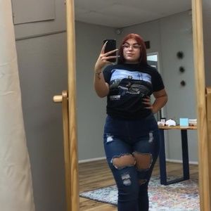 Meet your Posher, Desirae